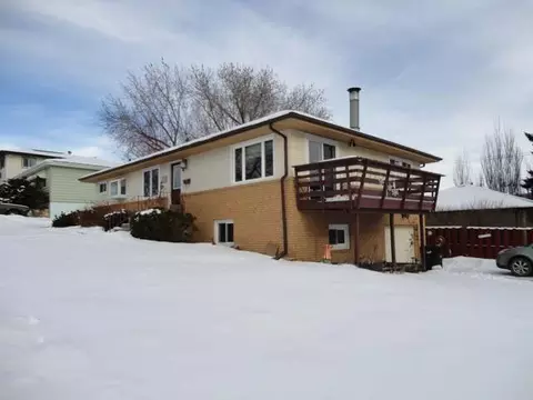1205 18th St N, Bismarck, ND 58501 photo 1
