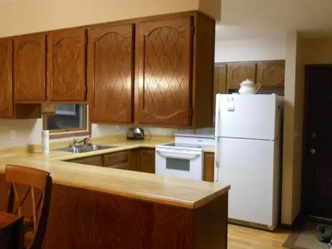 828 Bryan Trl NW, Mandan, ND 58554 photo 2
