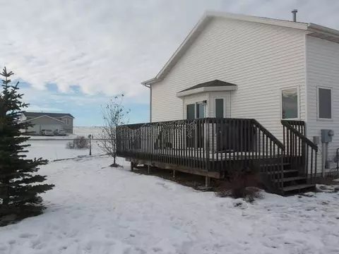 4455 Preston Lp, Bismarck, ND 58504 photo 2