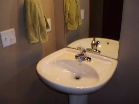 908 Bremner Ave, Bismarck, ND 58503 photo 12