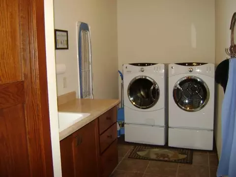 3400 Foxhaven Lp, Bismarck, ND 58503 photo 11