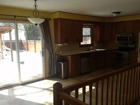 522 Meadow Ln, Bismarck, ND 58504 photo 3