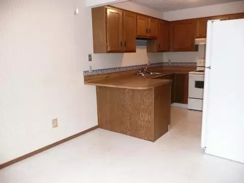 2865 Warwick Lp # -D, Bismarck, ND 58504 photo 6