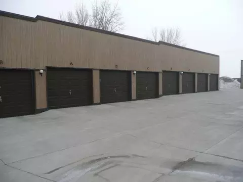 2865 Warwick Lp # -D, Bismarck, ND 58504 photo 5