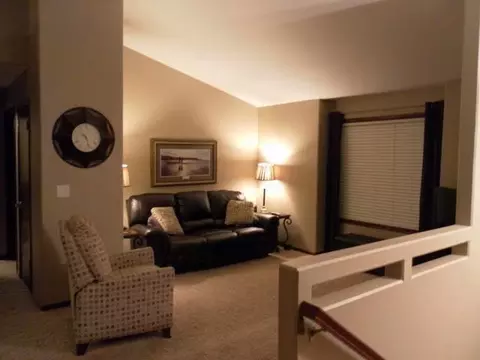 4910 Durango Dr, Bismarck, ND 58503 photo 2