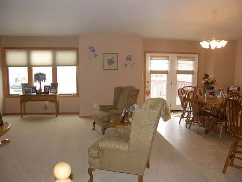 722 Brome Loop, Bismarck, ND 58503 photo 4