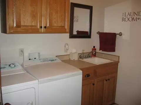 732 Cody Dr, Bismarck, ND 58503 photo 6
