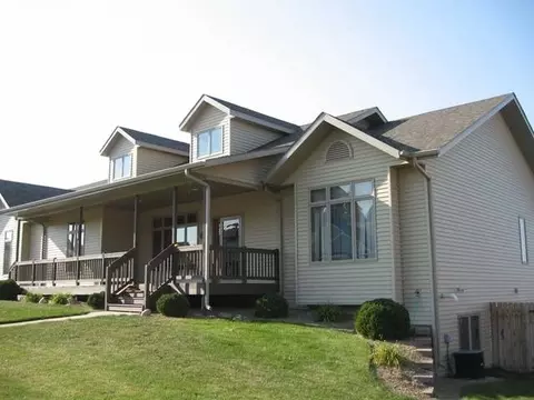 732 Cody Dr, Bismarck, ND 58503 photo 1