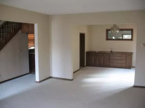 715 9th St N, Bismarck, ND 58501 photo 3