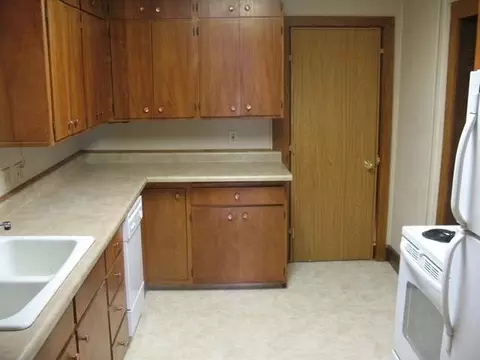 715 9th St N, Bismarck, ND 58501 photo 4