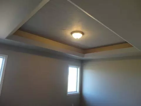 5413 Normandy St, Bismarck, ND 58503 photo 9