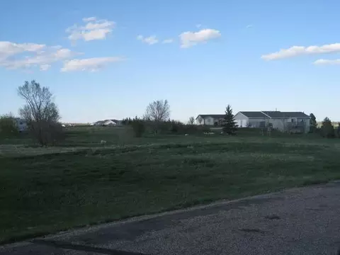 3525 Foxden Lp, Bismarck, ND 58503 photo 2