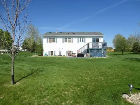3632 Regent Dr E, Bismarck, ND 58504 photo 18