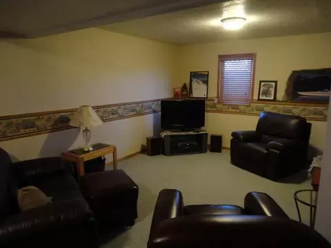 3632 Regent Dr E, Bismarck, ND 58504 photo 8