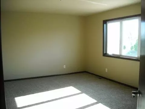 1747 Calgary Lp, Bismarck, ND 58503 photo 12