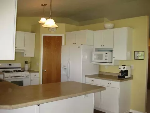 8021 Beacon Lp, Bismarck, ND 58504 photo 35