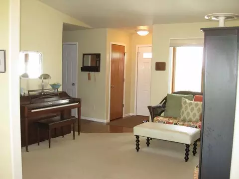 8021 Beacon Lp, Bismarck, ND 58504 photo 14
