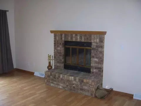 105 Brandon Dr E, Bismarck, ND 58503 photo 4