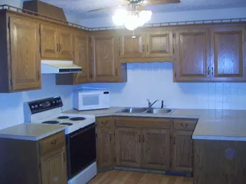 105 Brandon Dr E, Bismarck, ND 58503 photo 2