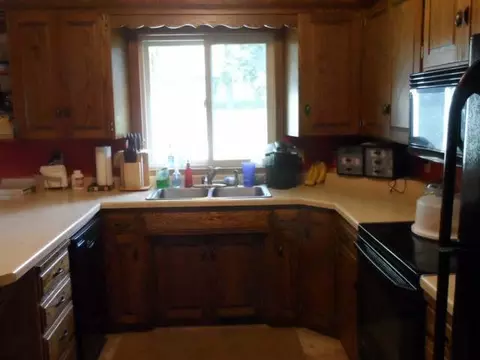 512 Turnpike Ave E, Bismarck, ND 58501 photo 2
