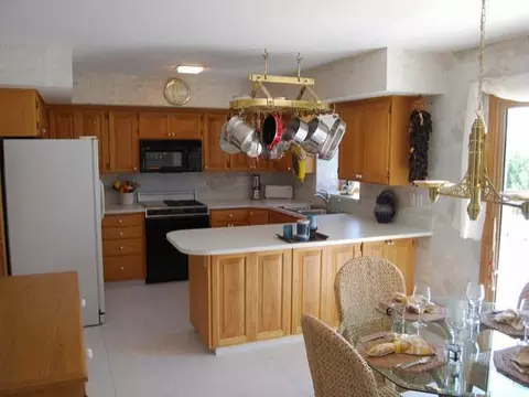 3217 Crocus Ave, Bismarck, ND 58501 photo 2