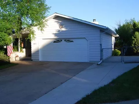 3217 Crocus Ave, Bismarck, ND 58501 photo 1