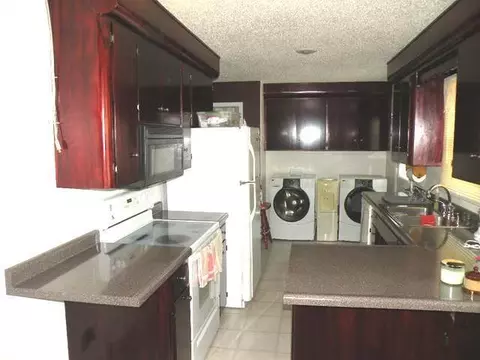 203 Turnpike Ave E, Bismarck, ND 58501 photo 3