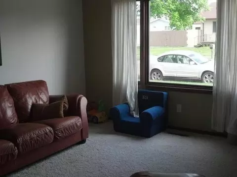 2106 Harmon Ave, Bismarck, ND 58501 photo 2