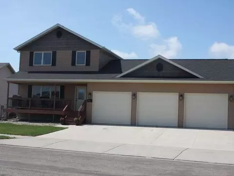 413 Cherrybrook Dr, Bismarck, ND 58503 photo 25