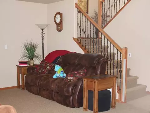 413 Cherrybrook Dr, Bismarck, ND 58503 photo 4