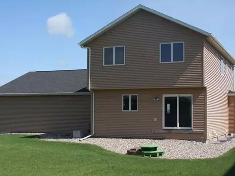 413 Cherrybrook Dr, Bismarck, ND 58503 photo 23