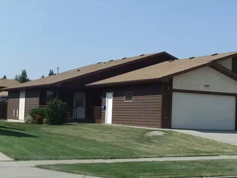 1967 Capitol Ave E, Bismarck, ND 58501 photo 1