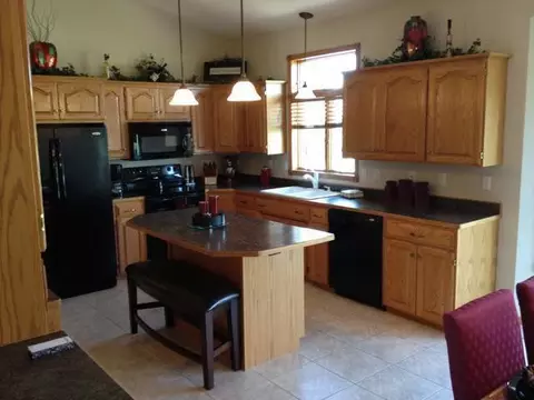 454 Napa Lp, Bismarck, ND 58504 photo 3