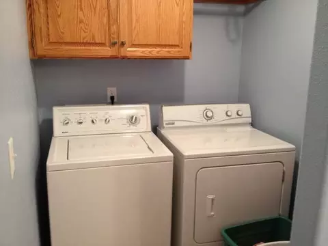 454 Napa Lp, Bismarck, ND 58504 photo 13