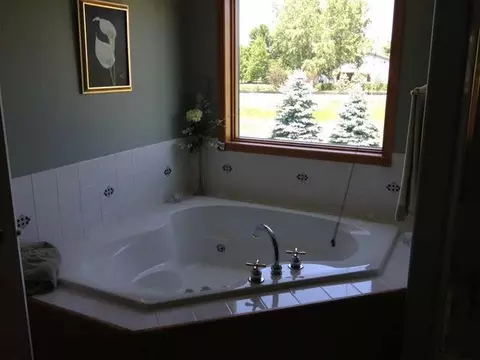 454 Napa Lp, Bismarck, ND 58504 photo 9