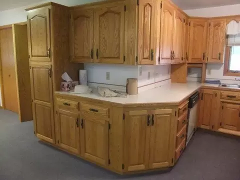 335 2nd St NE, Garrison, ND 58540 photo 3