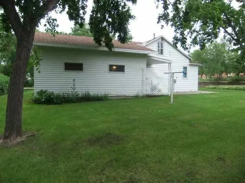335 2nd St NE, Garrison, ND 58540 photo 13