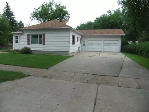 335 2nd St NE, Garrison, ND 58540 photo 1