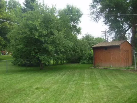 318 Interstate Ave W, Bismarck, ND 58503 photo 3