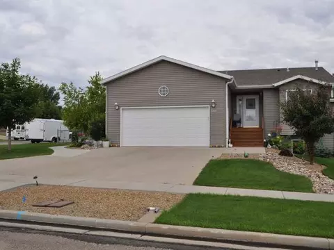 2801 8th Ave NW, Mandan, ND 58554 photo 1