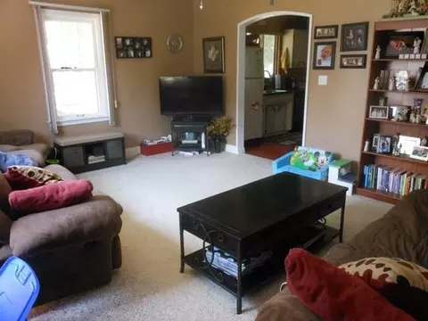 217 Hill St, Bismarck, ND 58504 photo 3