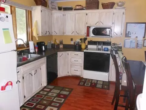 217 Hill St, Bismarck, ND 58504 photo 5