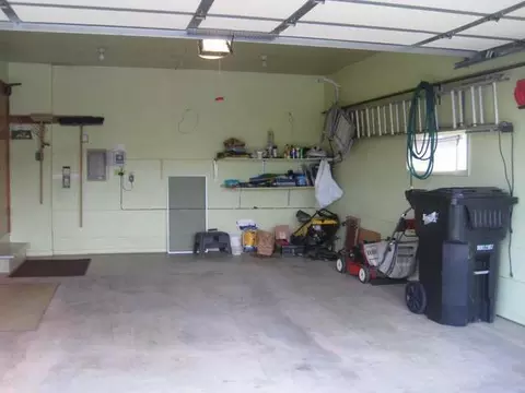 1615 Divide Ave E, Bismarck, ND 58501 photo 3