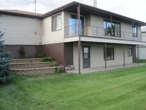 1615 Divide Ave E, Bismarck, ND 58501 photo 2