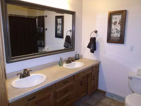 1908 12th Ave SE, Mandan, ND 58554 photo 7