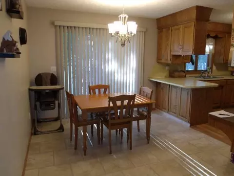 1908 12th Ave SE, Mandan, ND 58554 photo 3
