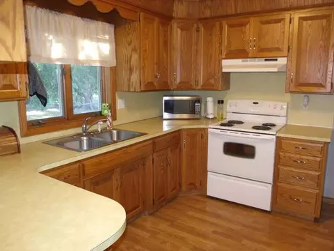 1908 12th Ave SE, Mandan, ND 58554 photo 2