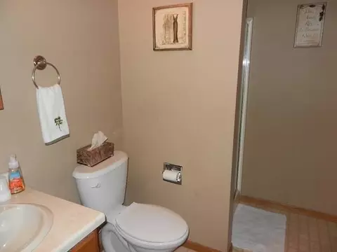 1408 Johns Dr NE, Mandan, ND 58554 photo 11
