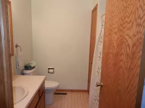 1408 Johns Dr NE, Mandan, ND 58554 photo 9