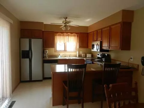 1408 Johns Dr NE, Mandan, ND 58554 photo 2